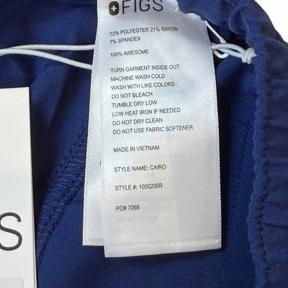 NWT FIGS Technical Collection Cairo Cargo Scrub Pants Navy Blue Sz Large PO#7068